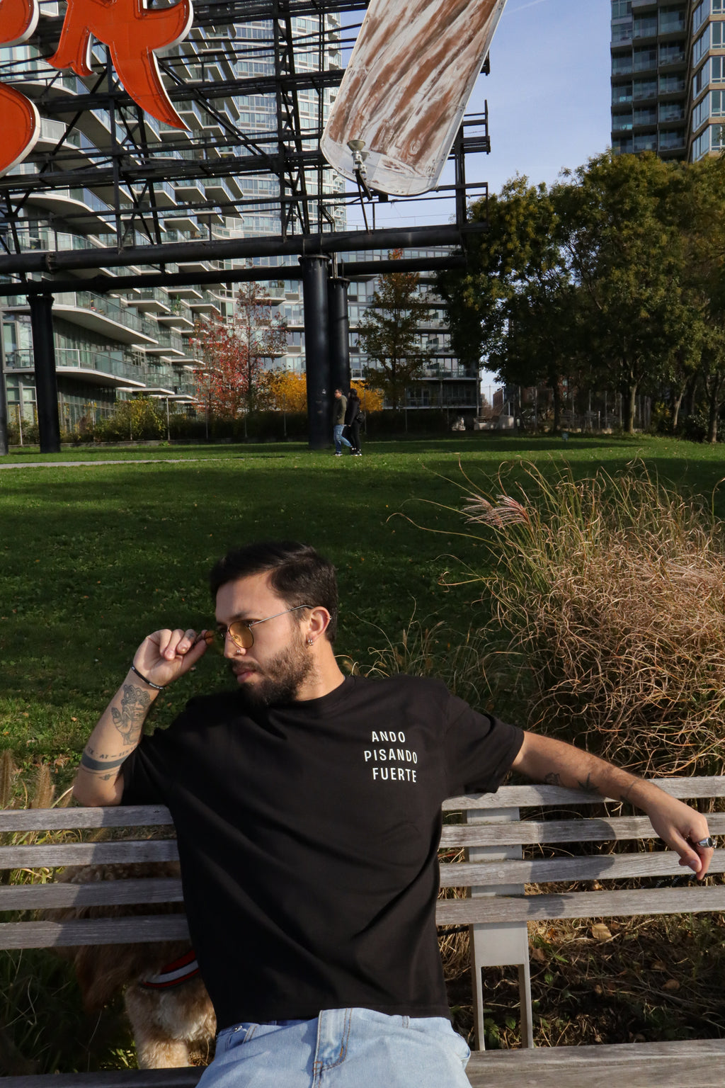 BOXY TEE: NI DE AQUÍ NI DE ALLÁ