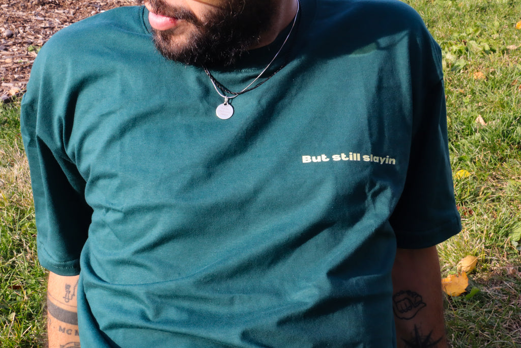 OVERSIZED TEE: PISANDO FUERTE